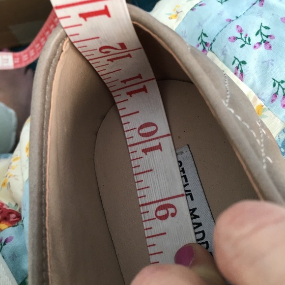 Steve Madden quilted leather slip on sneakers - Picture 6 of 6